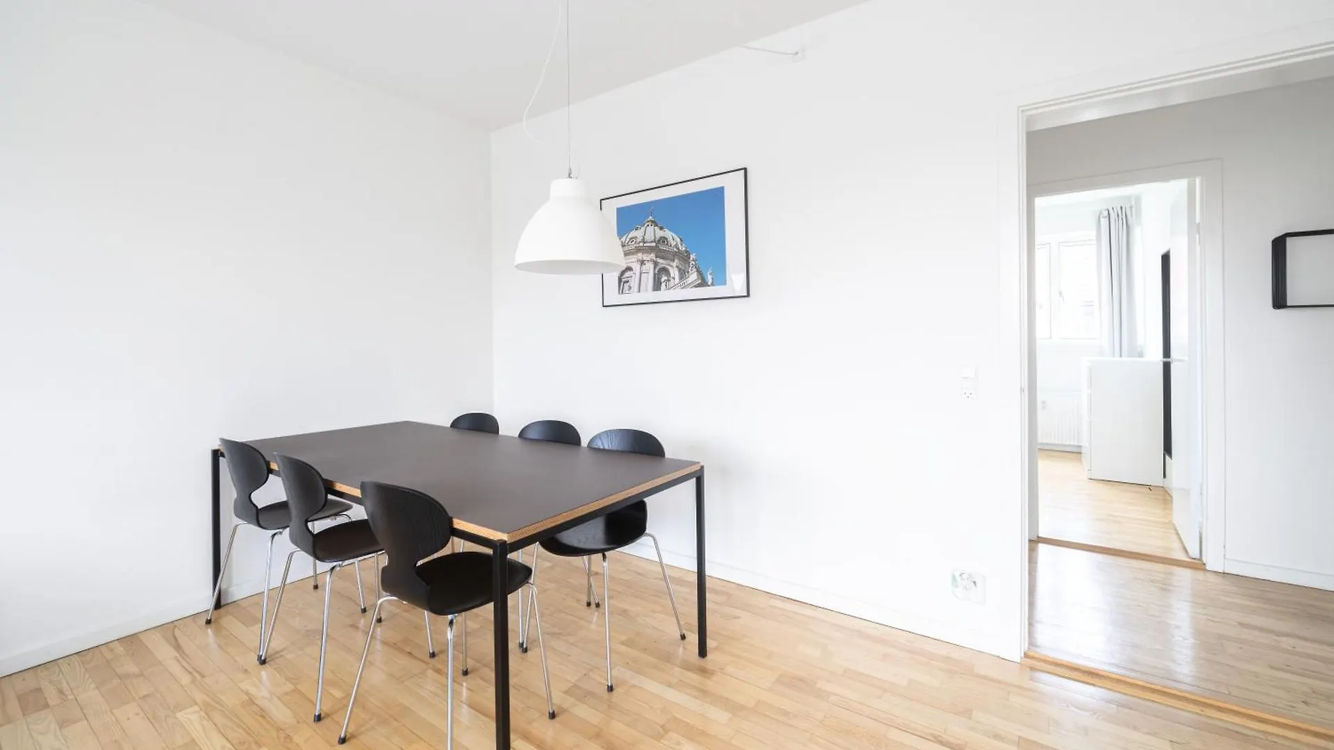 Nice 2-Bed In Frederiksberg Copenhagen